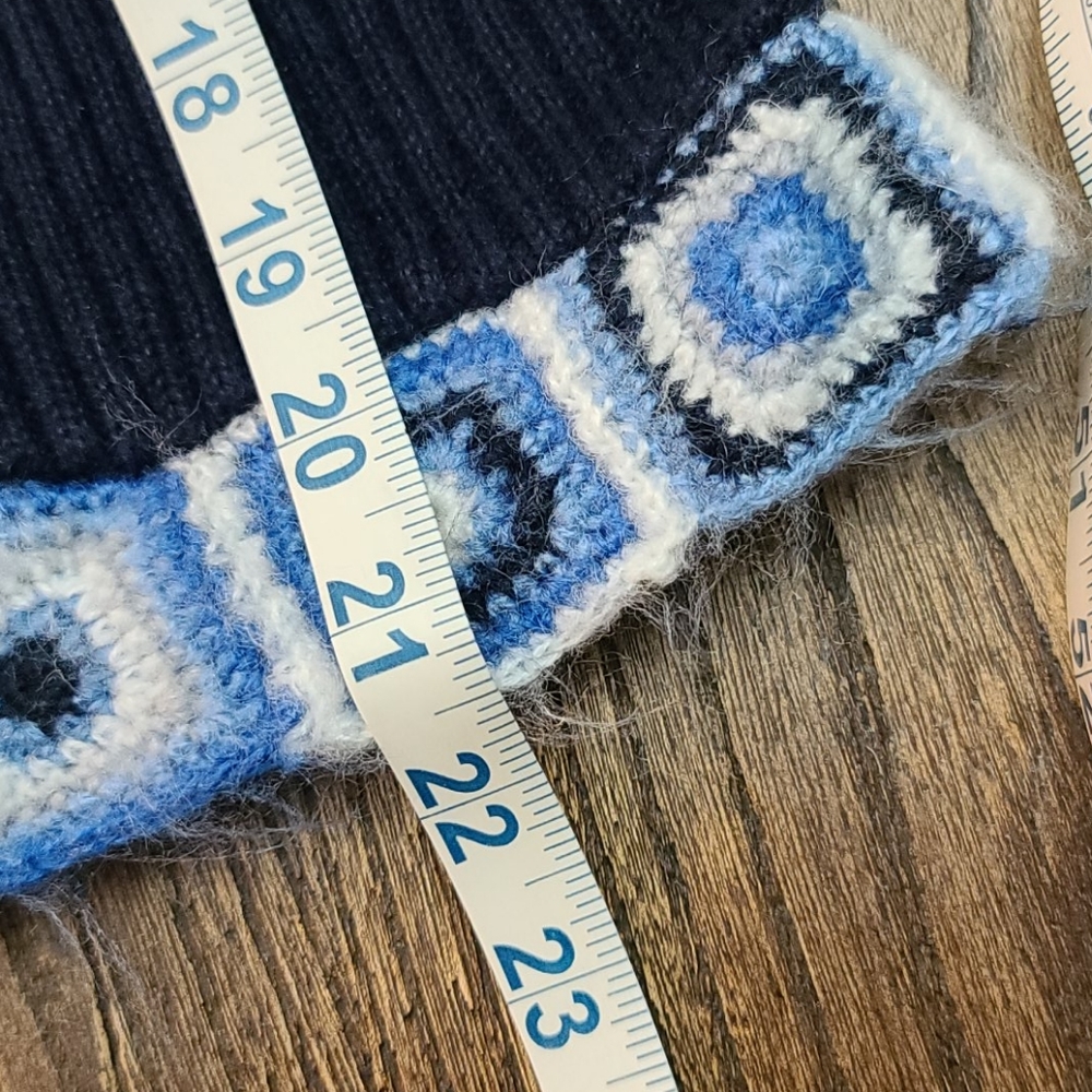 Sweater - Picture 2 of 5